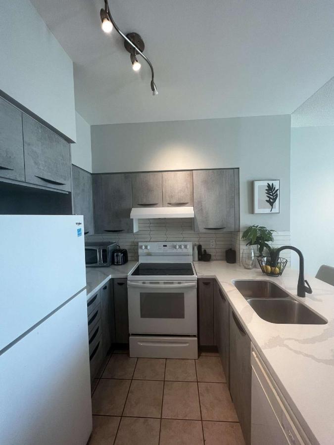 Cozy Fort York Condo Торонто Экстерьер фото